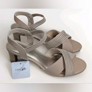 Tan Nude East 5th Comfort Sandals Heels Open Toe Ankle Strap Women's 8.5M NWT